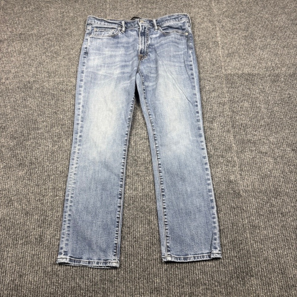 Abercrombie & Fitch Mens Straight Stretch Jeans Light Wash Blue 33x30 131D0194